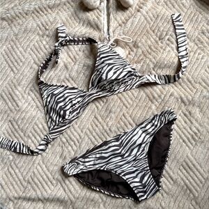 • Old Navy • Zebra Print Bikini Bottom